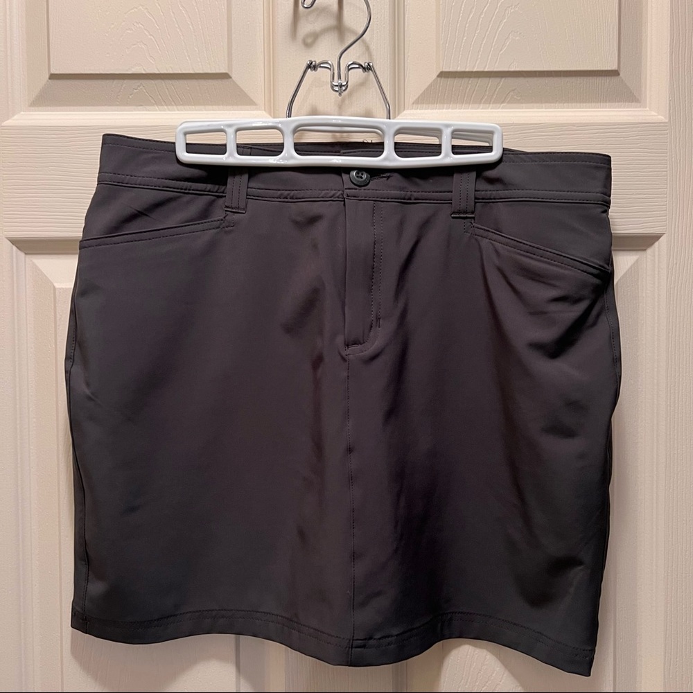 Eddie Bauer skort